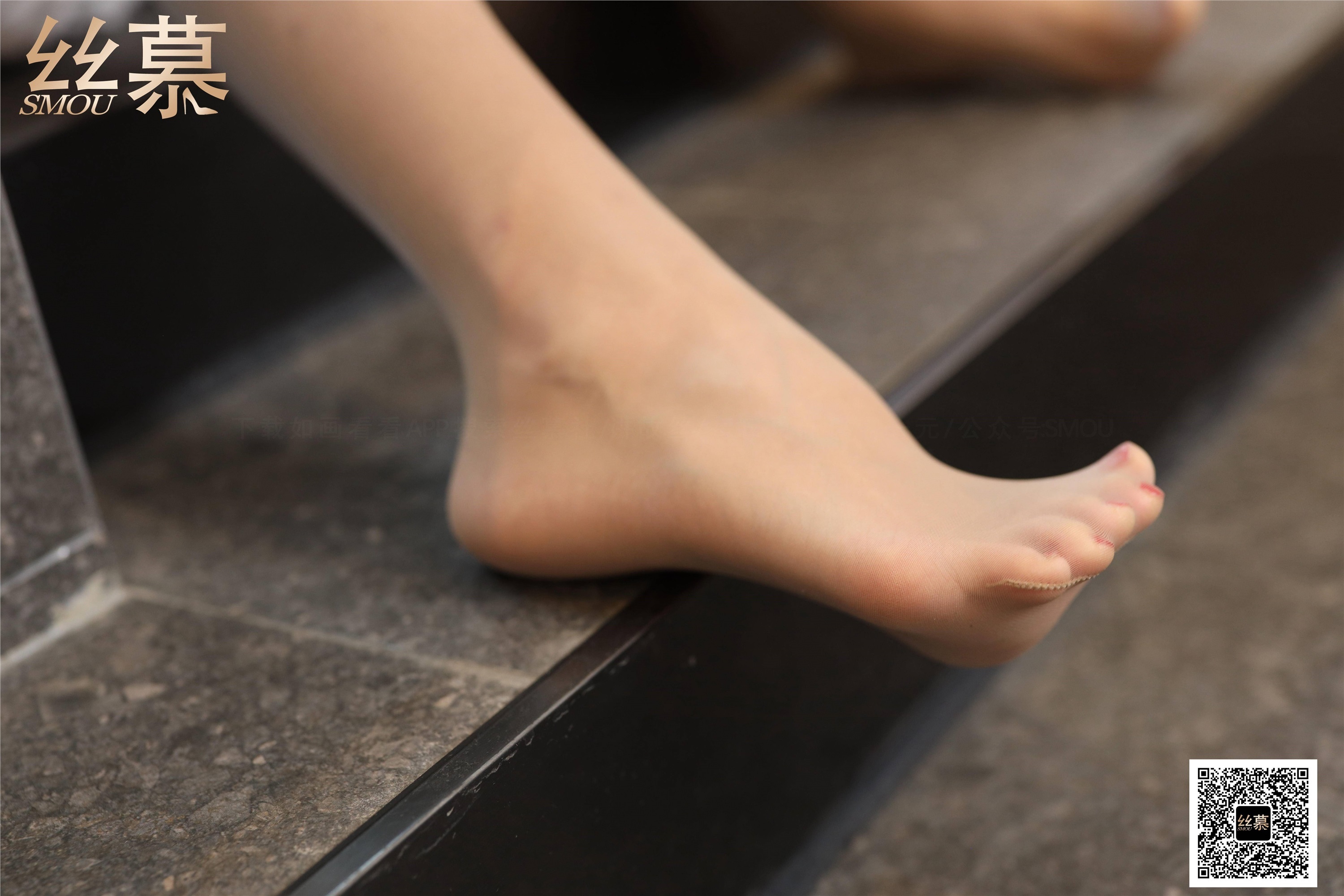 丝慕写真 SM410 天天一元 模特：茗茗《法兰绒浴袍》